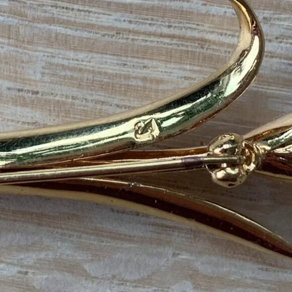 Vintage Swarovski Flower Brooch - Picture 2 of 3